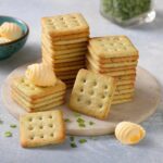 Britannia 50 50 Classic Sweet & Salt Biscuits 69g - Image 4