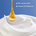 Gillette Classic Regular Pre Shaving Foam 196g - Image 2